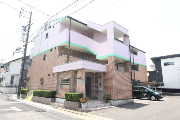 物件外観写真2　(駐車場)