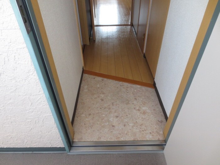 物件内観写真15　(玄関)