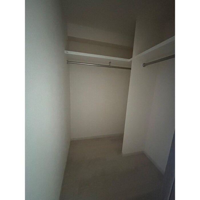 物件内観写真10　(収納)