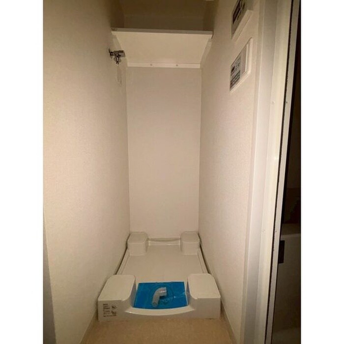 物件内観写真15　(洗濯機置場)