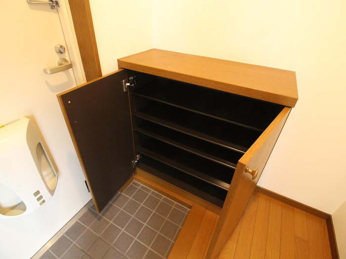 物件内観写真15　(靴箱)