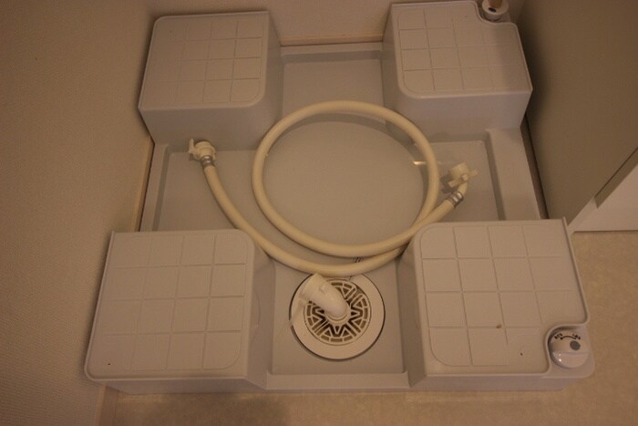 物件内観写真12　(洗濯機置場)