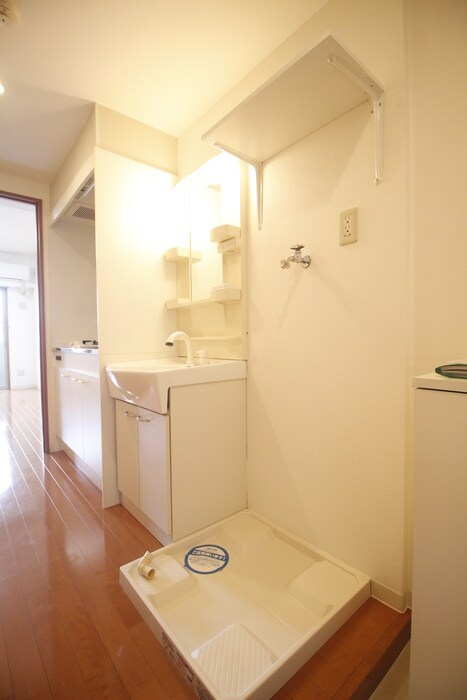 物件内観写真14　(洗濯機置場)