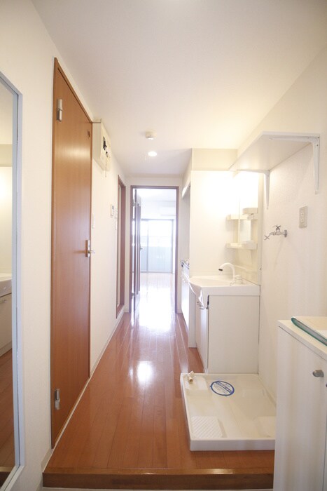 物件内観写真17　(廊下)