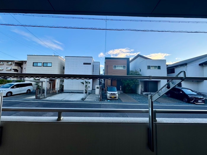 物件内観写真14　(室内からの展望)