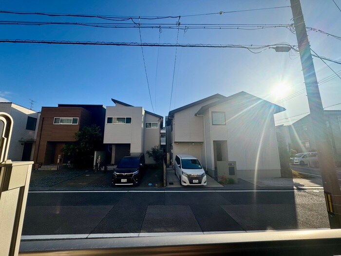 物件内観写真18　(室内からの展望)