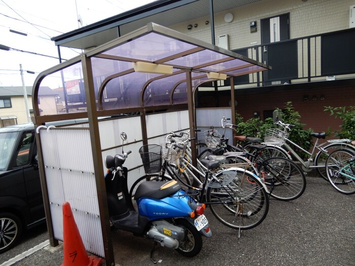 物件外観写真4　(駐輪場)