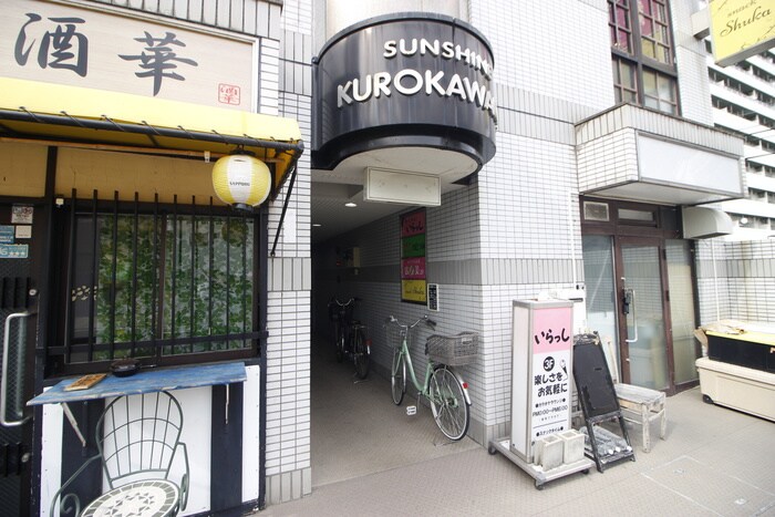 物件外観写真5　(エントランス部分)