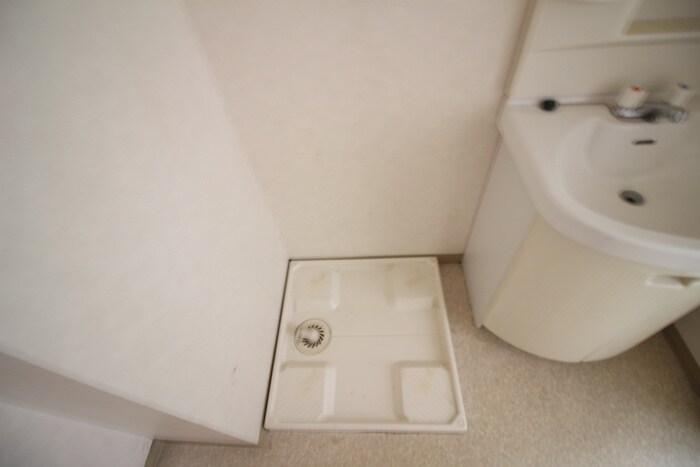 物件内観写真14　(洗濯機置場)