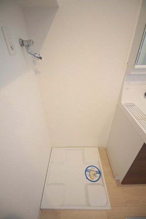 物件内観写真7　(洗濯機置場)