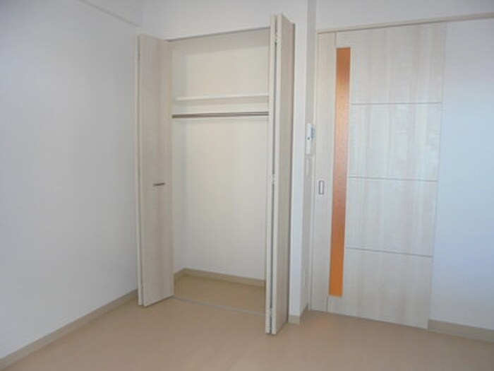 物件内観写真8　(収納)