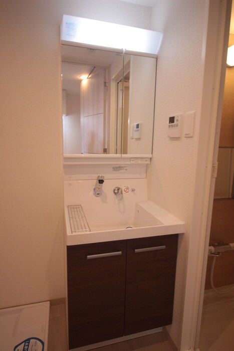 物件内観写真9　(洗面)