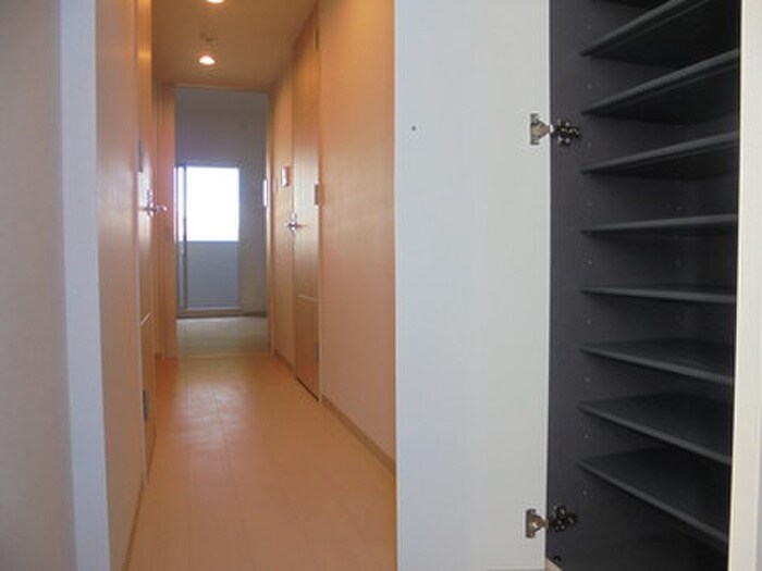 物件内観写真14　(靴箱)