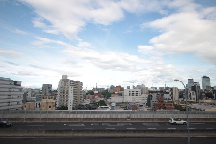 物件内観写真22　(室内からの展望)