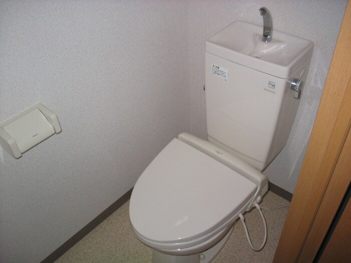 物件内観写真9　(トイレ)