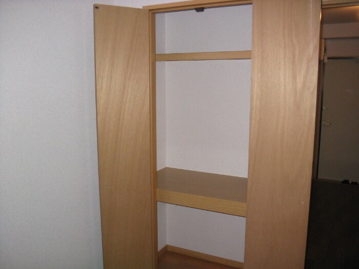 物件内観写真16　(収納)