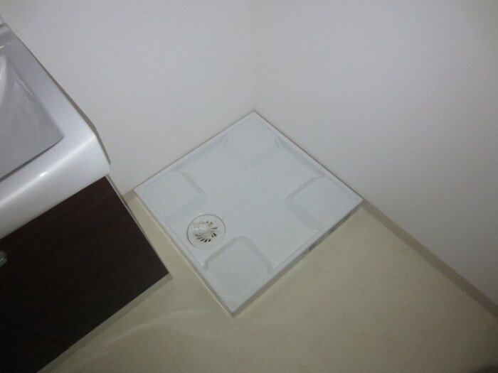 物件内観写真11　(洗濯機置場)