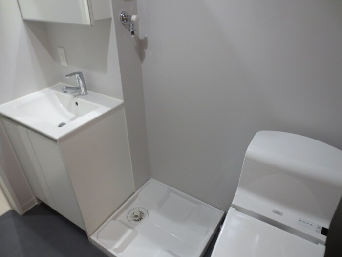 物件内観写真13　(洗濯機置場)