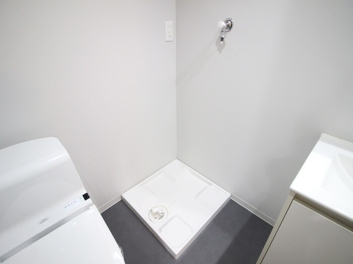 物件内観写真14　(洗濯機置場)