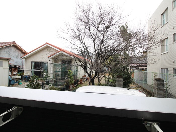 物件内観写真16　(室内からの展望)