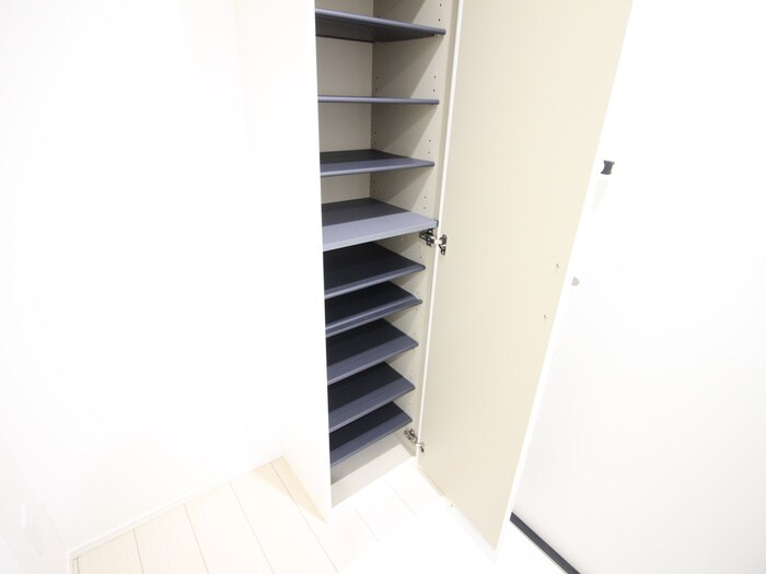 物件内観写真18　(靴箱)