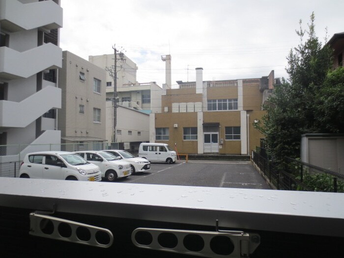 物件内観写真18　(室内からの展望)