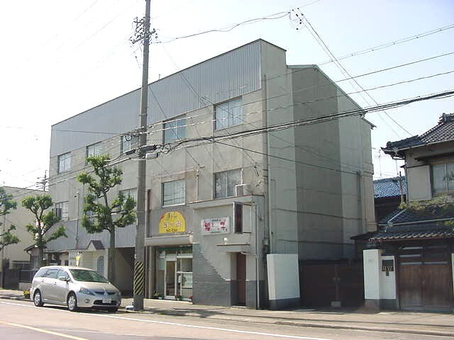 河原ハウスの物件外観写真