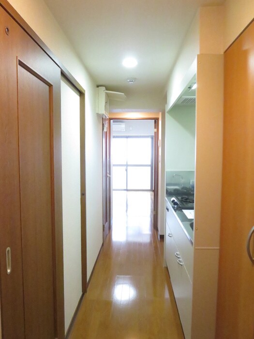 物件内観写真14　(廊下)