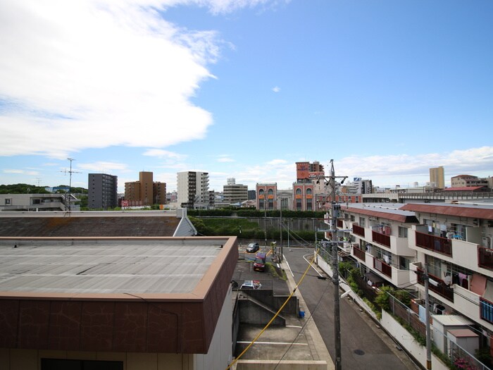 物件内観写真17　(室内からの展望)