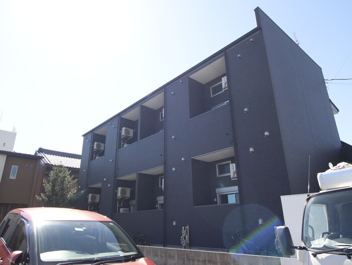 物件外観写真2　(外観写真)