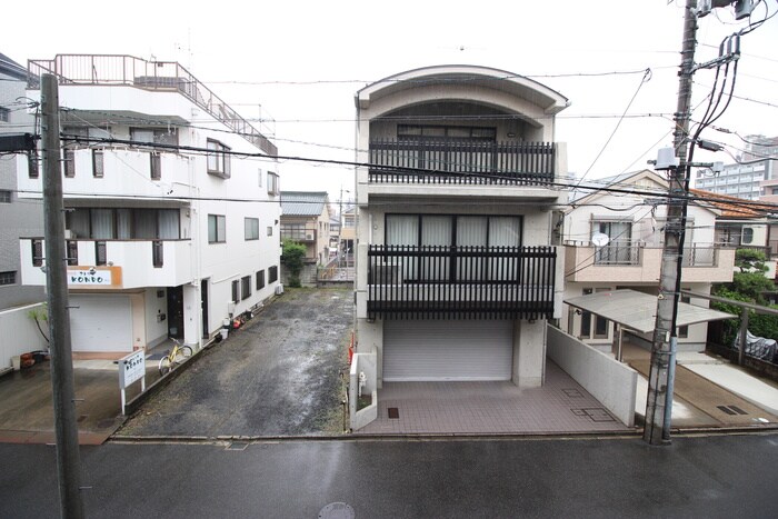 物件内観写真19　(室内からの展望)