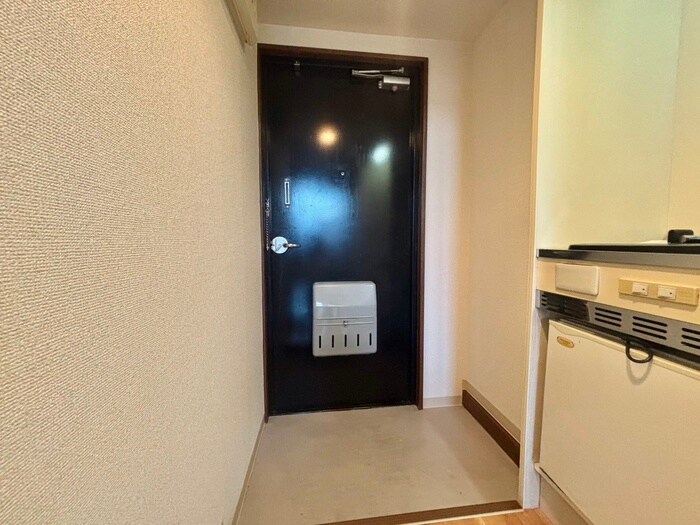 物件内観写真18　(玄関)