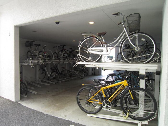 物件外観写真6　(駐輪場)