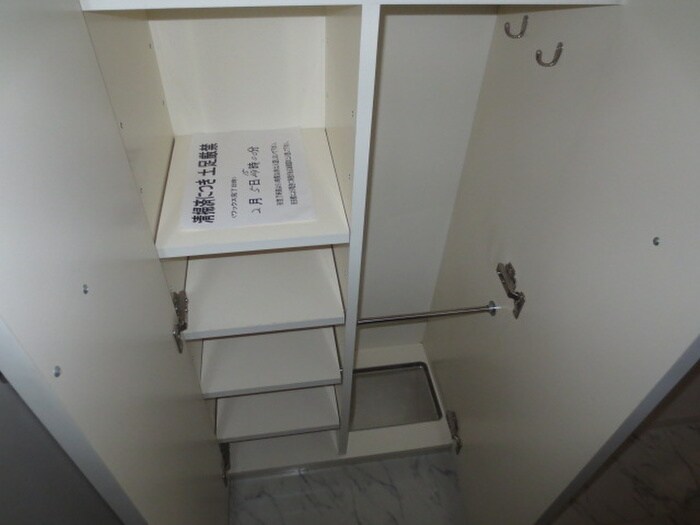 物件内観写真14　(靴箱)