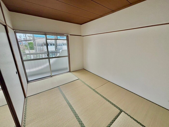 物件内観写真10　(居室)