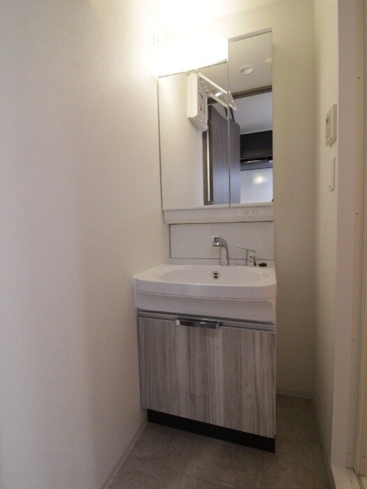 物件内観写真9　(洗面)