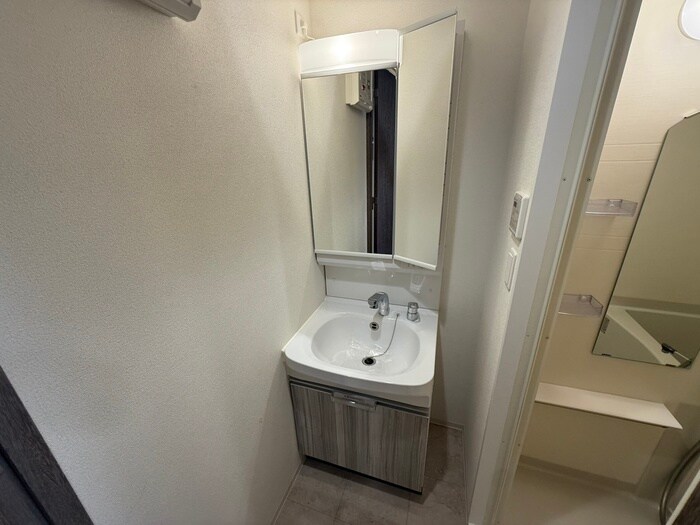 物件内観写真9　(洗面)