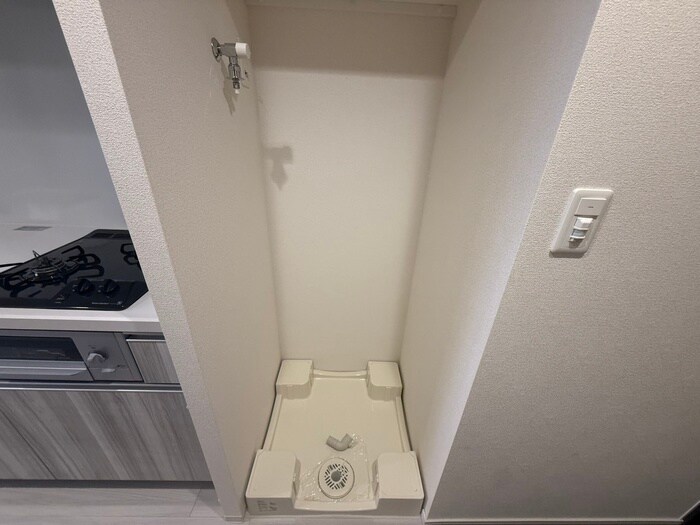 物件内観写真18　(洗濯機置場)