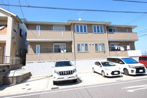 ブラウンコート外観写真