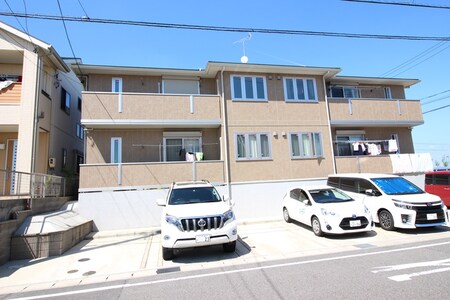 ブラウンコート外観写真