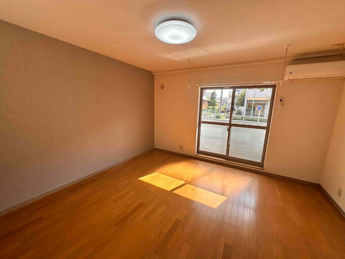 物件内観写真12　(居室)