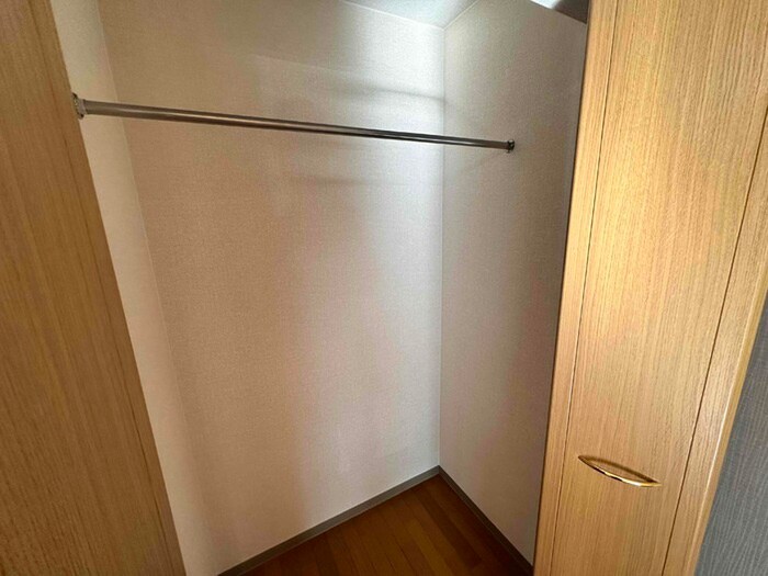 物件内観写真13　(収納)