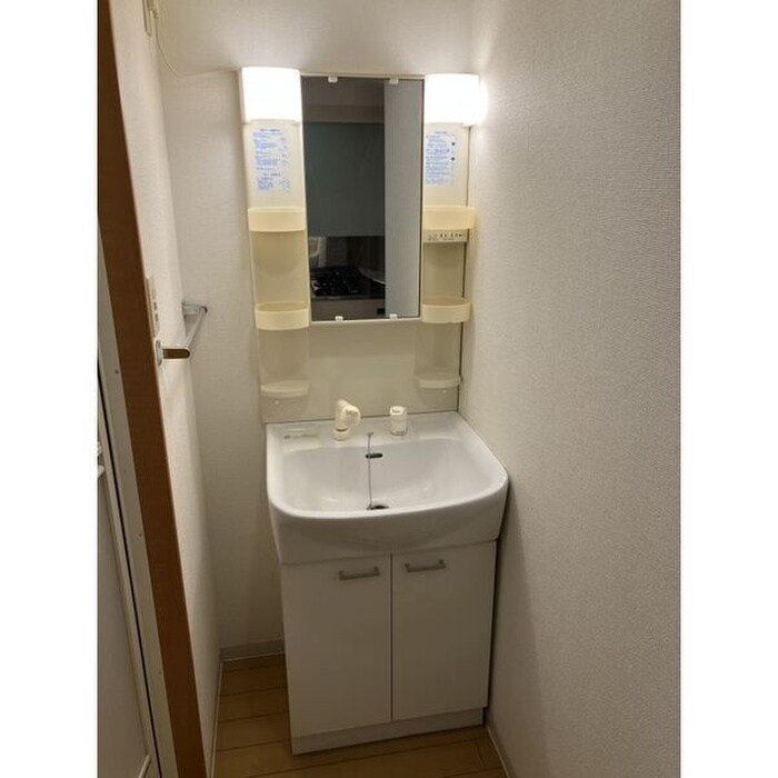 物件内観写真11　(洗面)