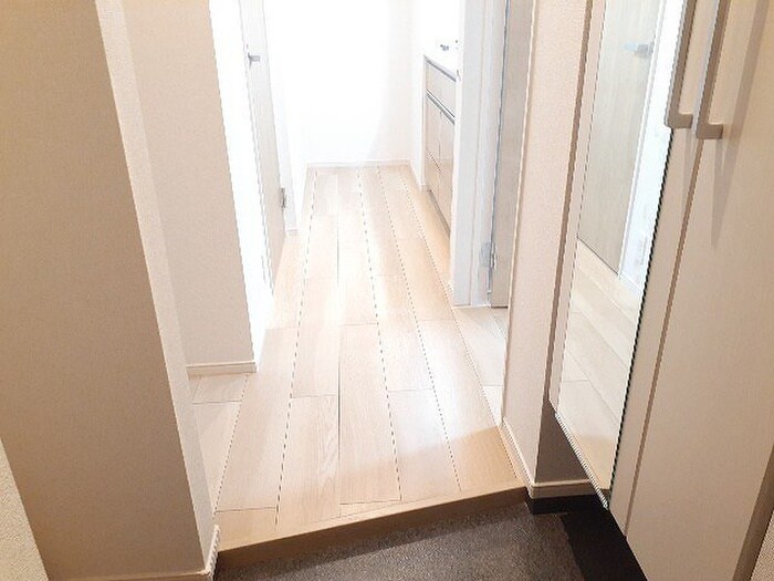 物件内観写真13　(廊下)
