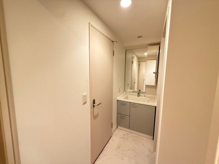 物件内観写真10　(洗面)