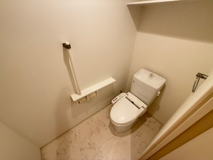 物件内観写真11　(トイレ)