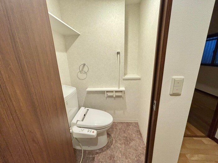 物件内観写真14　(トイレ)