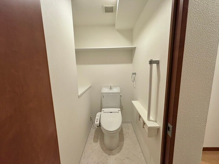 物件内観写真14　(トイレ)