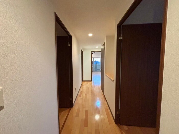 物件内観写真21　(廊下)