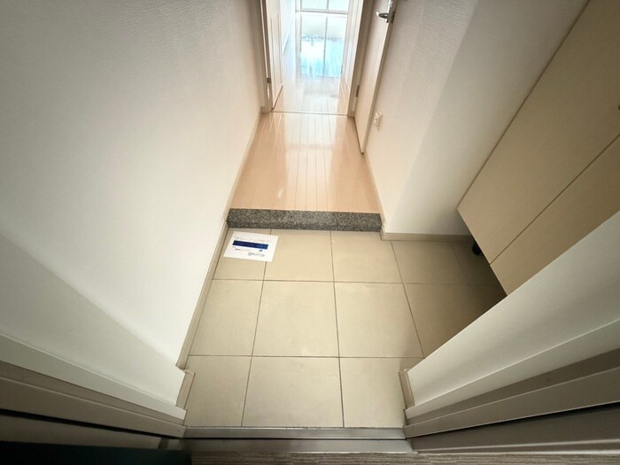 物件内観写真22　(玄関)